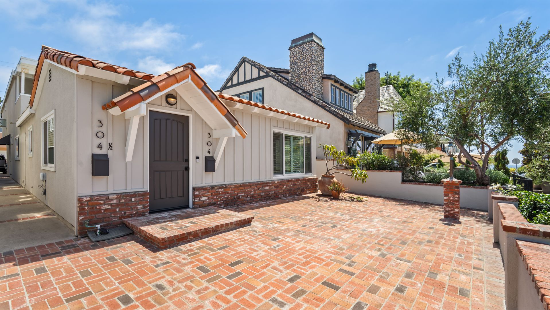 Corona Del Mar Apartment: 304 Larkspur