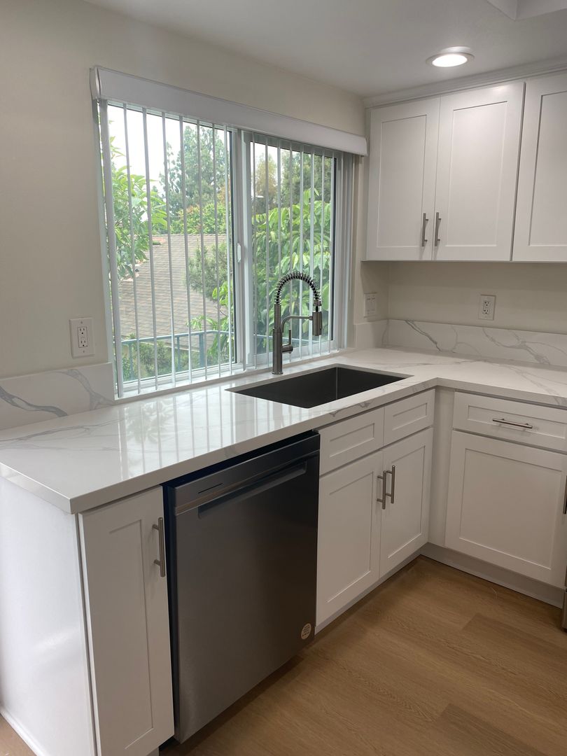 Fountain Valley Apartment: 10175 El Corazon Ave