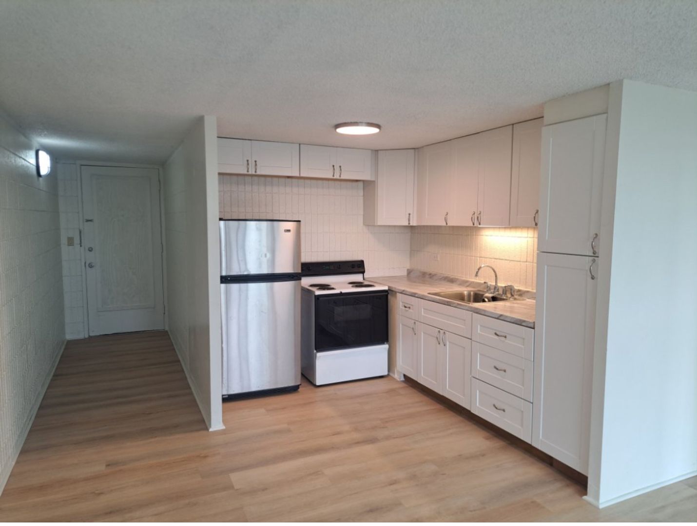 Waianae House: 85-003 Pokai Bay Street #402