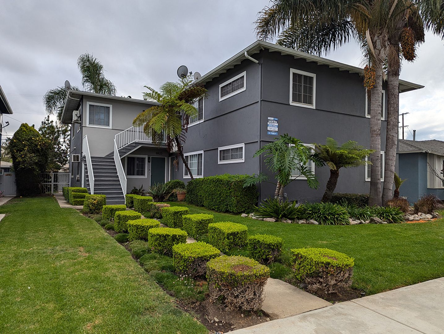 Los Angeles Apartment: 8818 Ramsgate Ave.