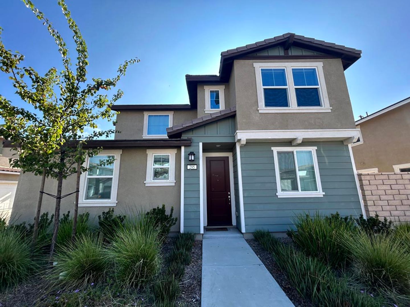 Santa Paula House: 295 Fuerte Dr.