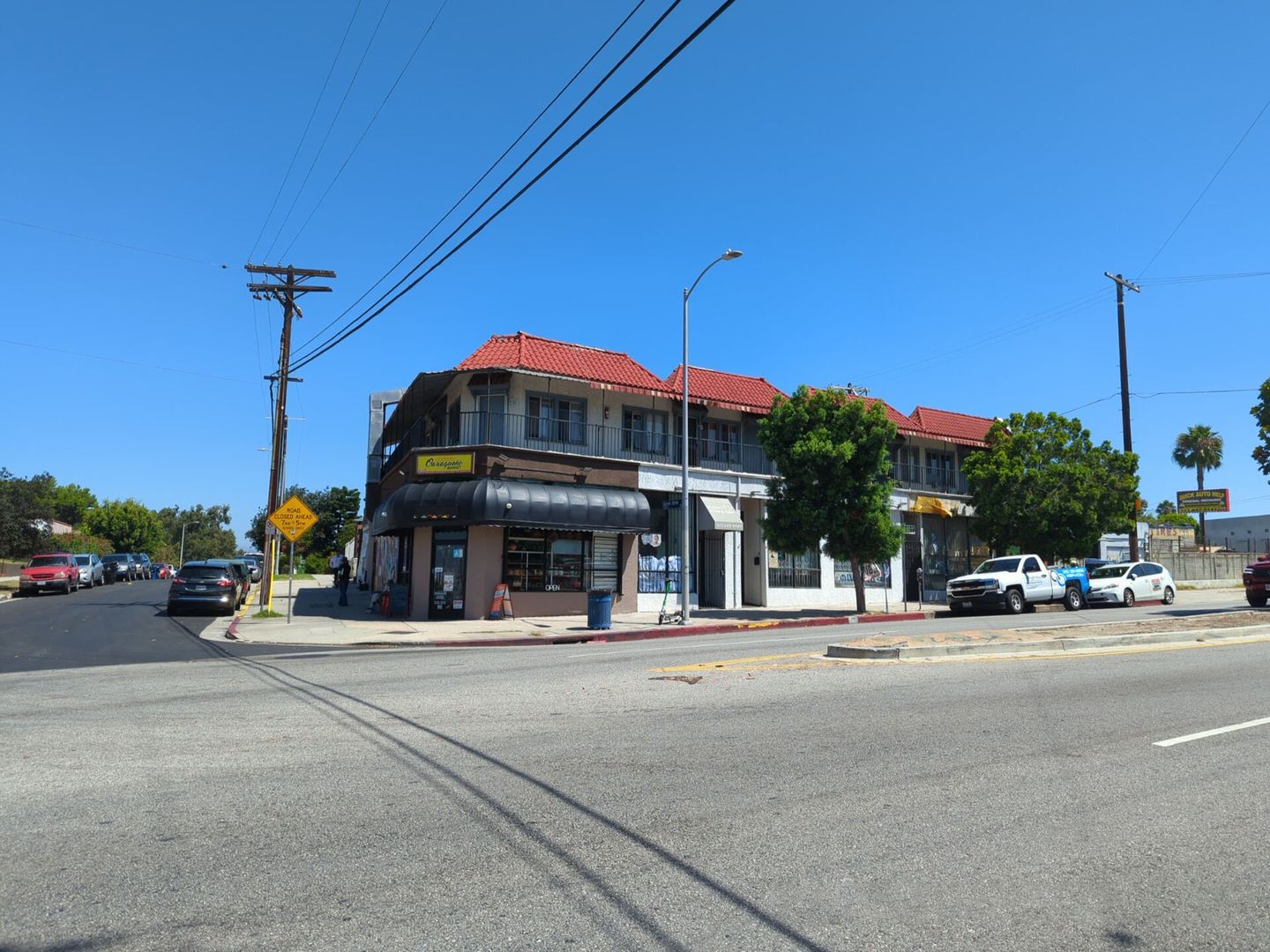 Los Angeles Apartment: 4465 - 4475 W Pico Blvd. & 1298 Queen Anne Pl.