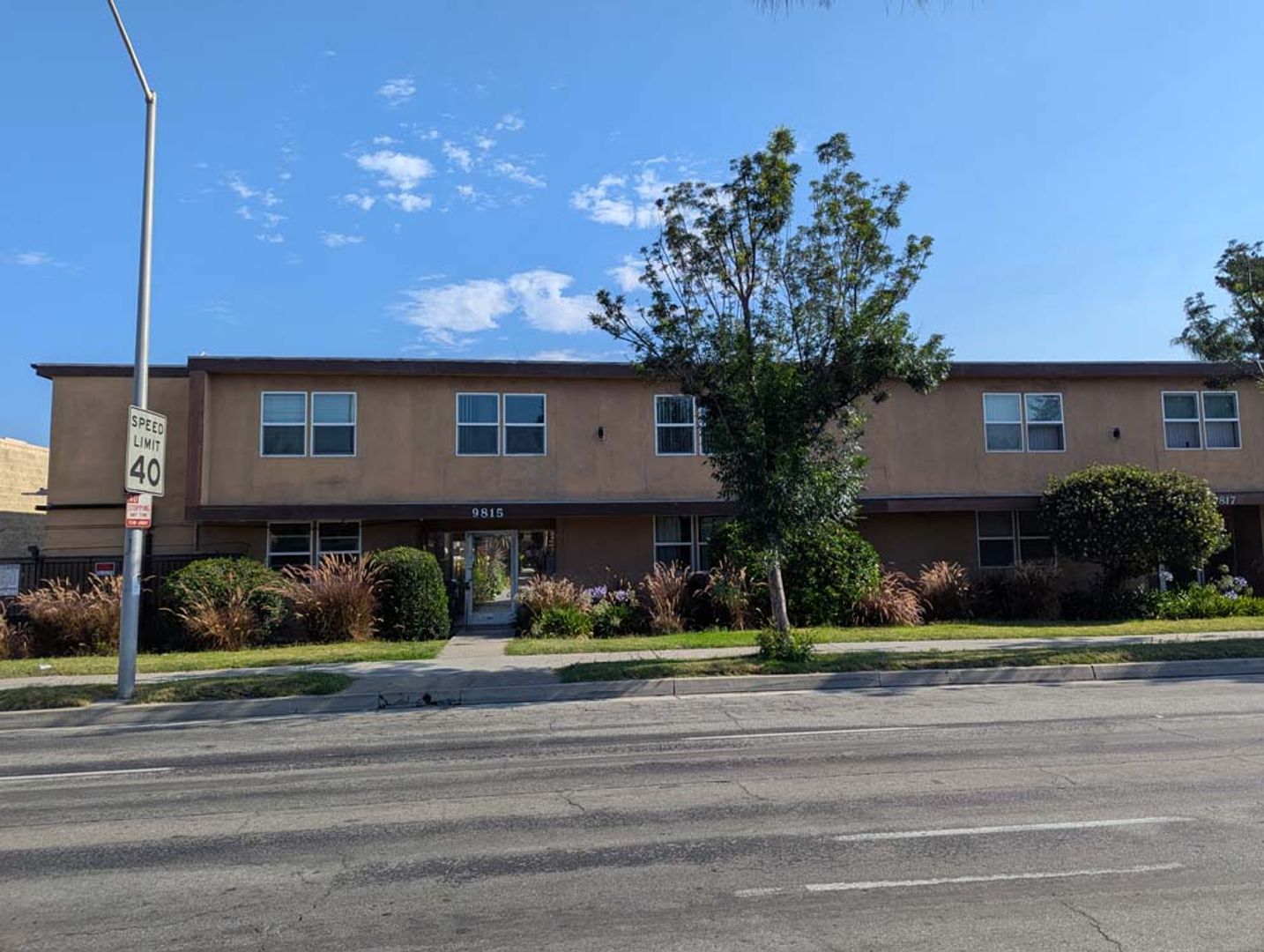 Downey Apartment: 9815 & 9817 Imperial Hwy