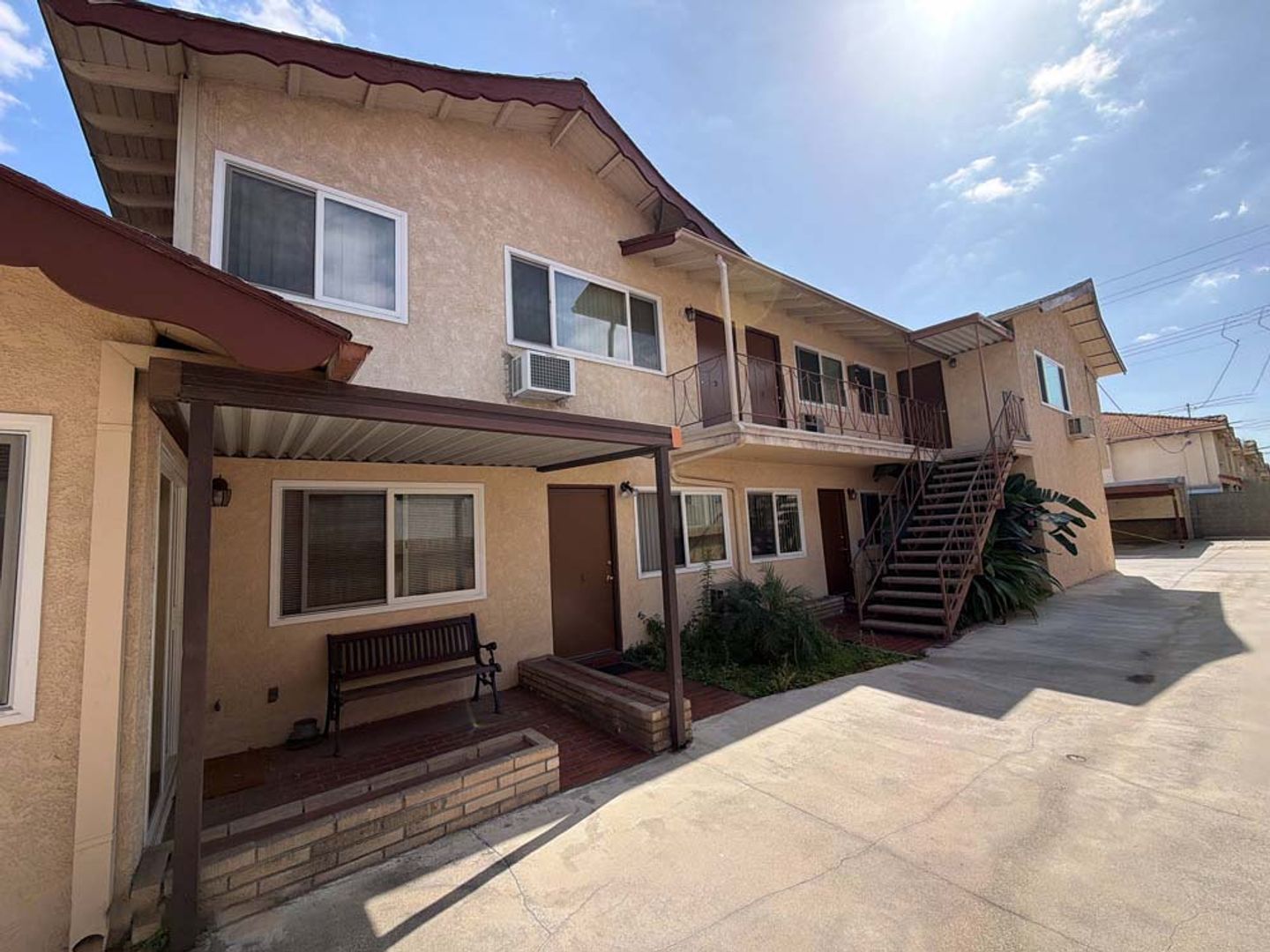 Alhambra Apartment: 307 N Curtis Ave