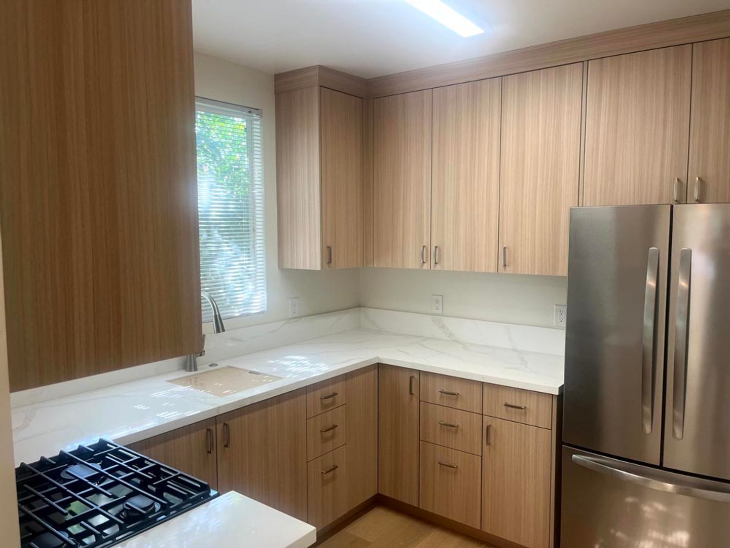 Van Nuys Apartment: 5724 & 5726 Lemona Ave.