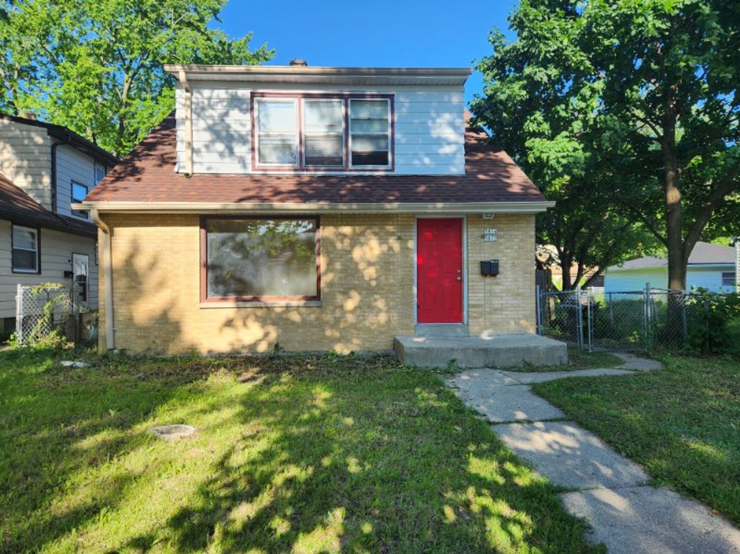 Milwaukee Apartment: 5812-5814 N 93rd St