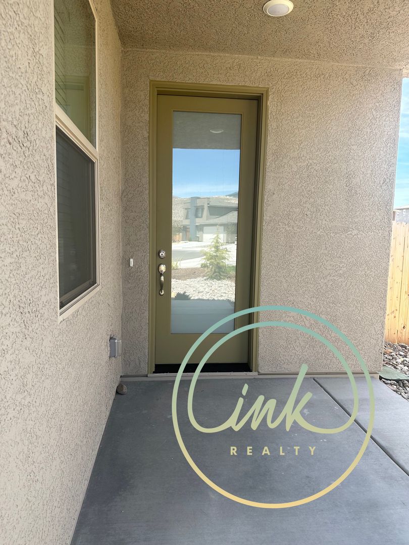 Carson City House: 17 Zenith Court