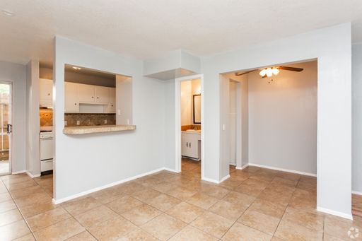 Adorable Downstairs Studio - All Bills Paid! – photo 1