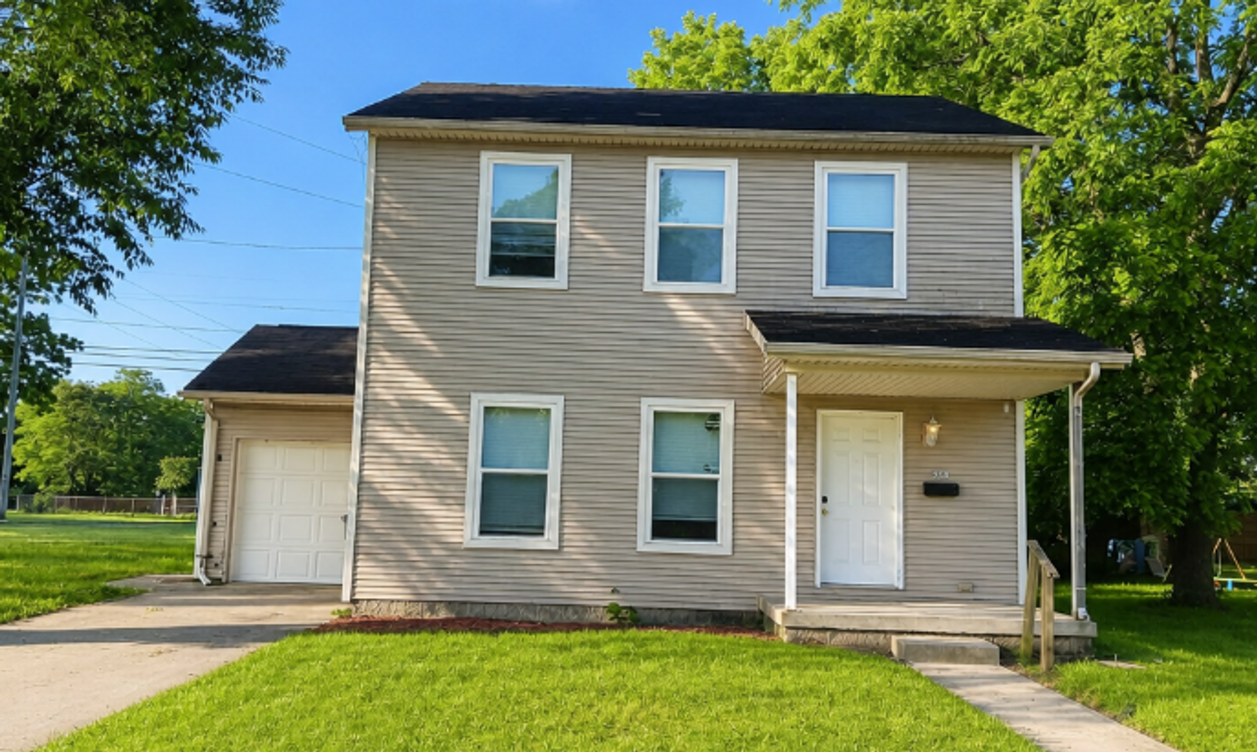 Springfield House: 545 W Grand Ave