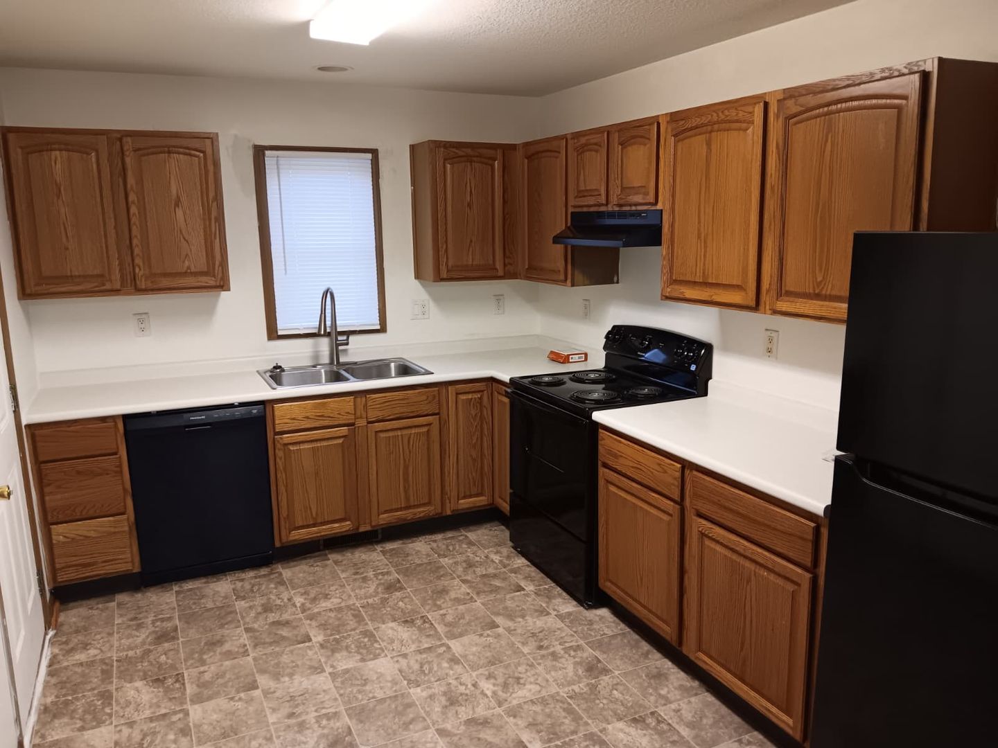 Springfield House: 545 W Grand Ave