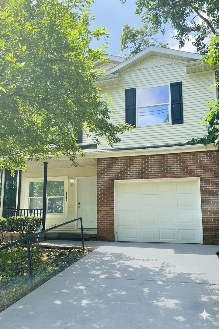 Springfield House: 401 Section St