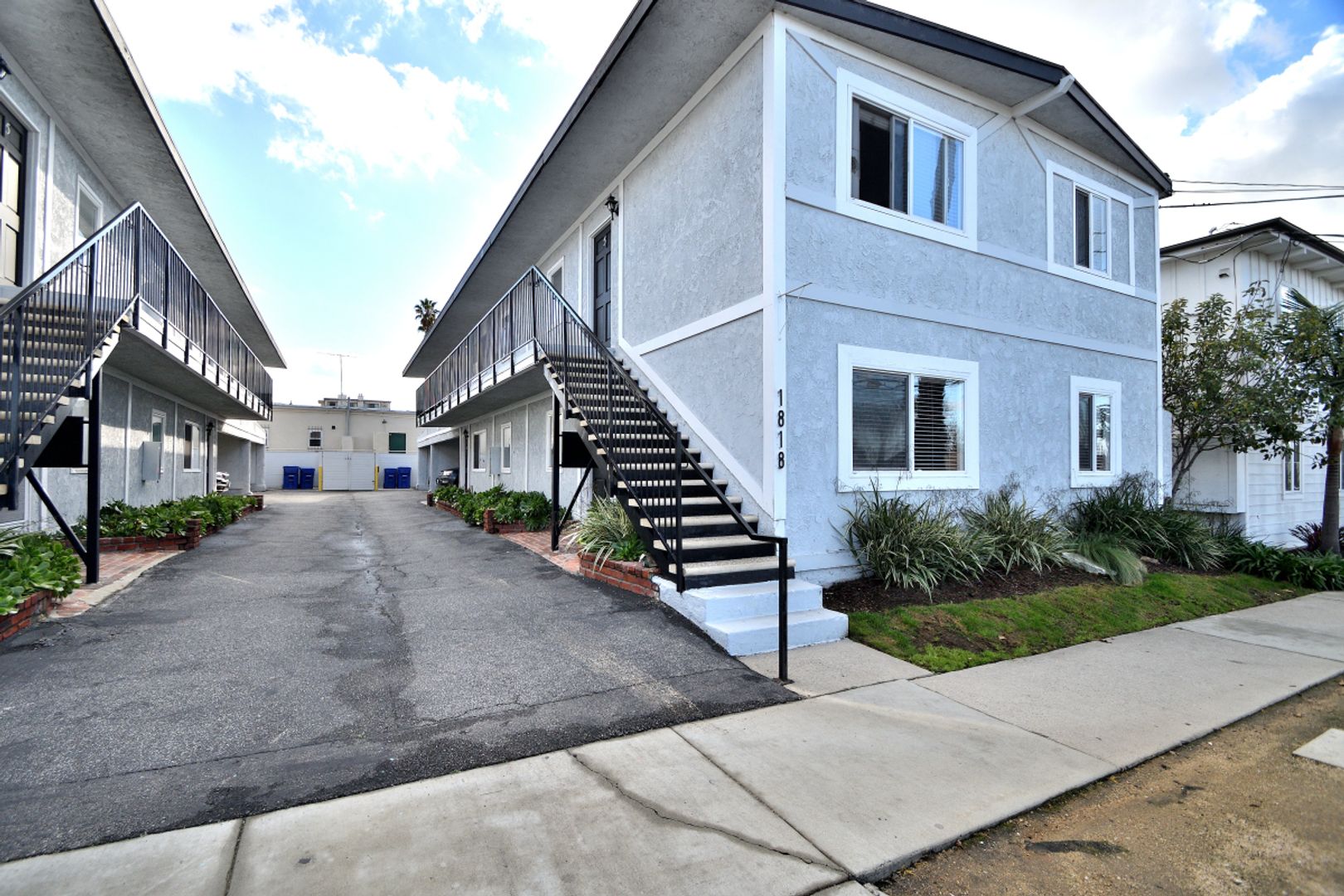 Manhattan Beach Apartment: 1818 - 1820 12th Street
