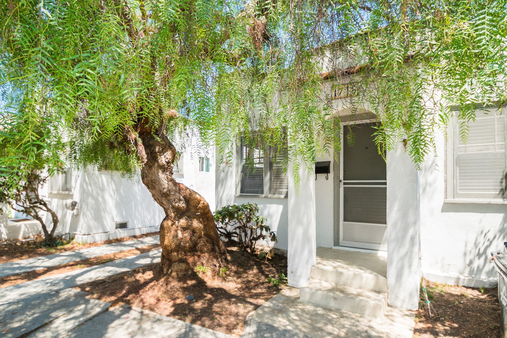 Hermosa Beach Apartment: 1718 Loma Drive