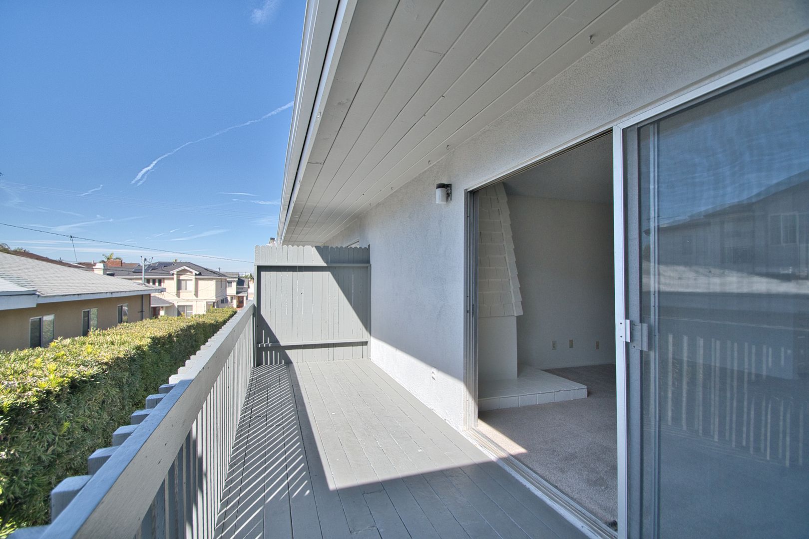 Redondo Beach Apartment: 1912 Bataan Road