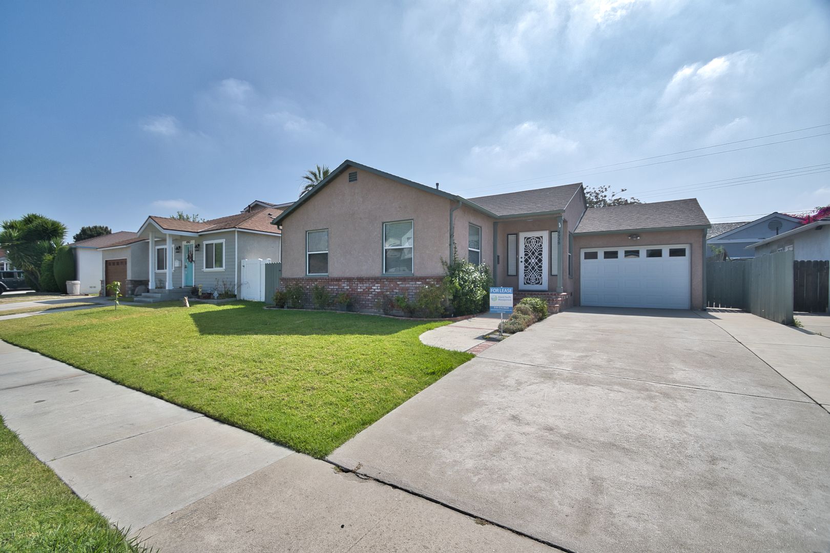 Lakewood House: 4938 Pearce Ave.