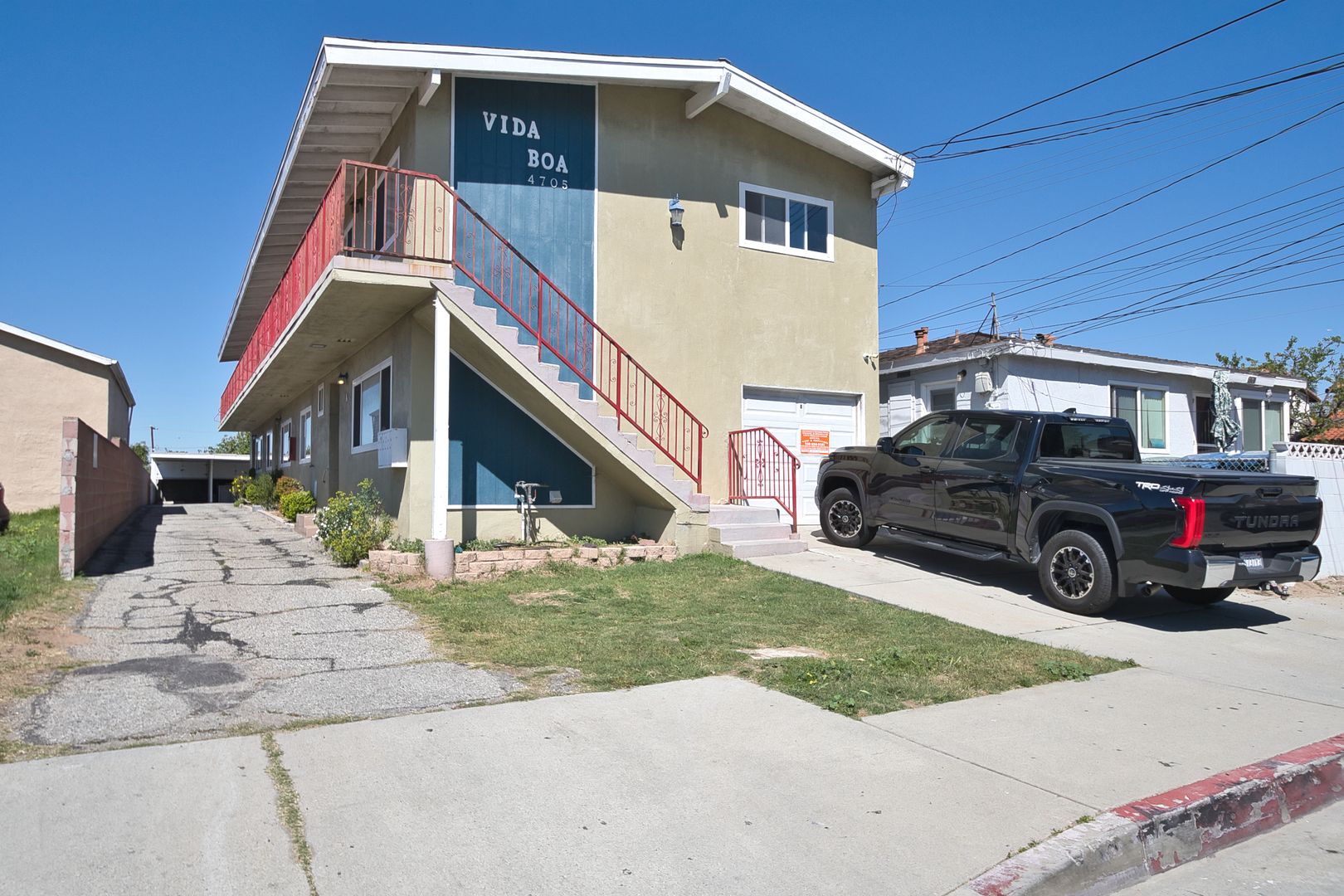 Lawndale Apartment: 4705 W 173rd Street