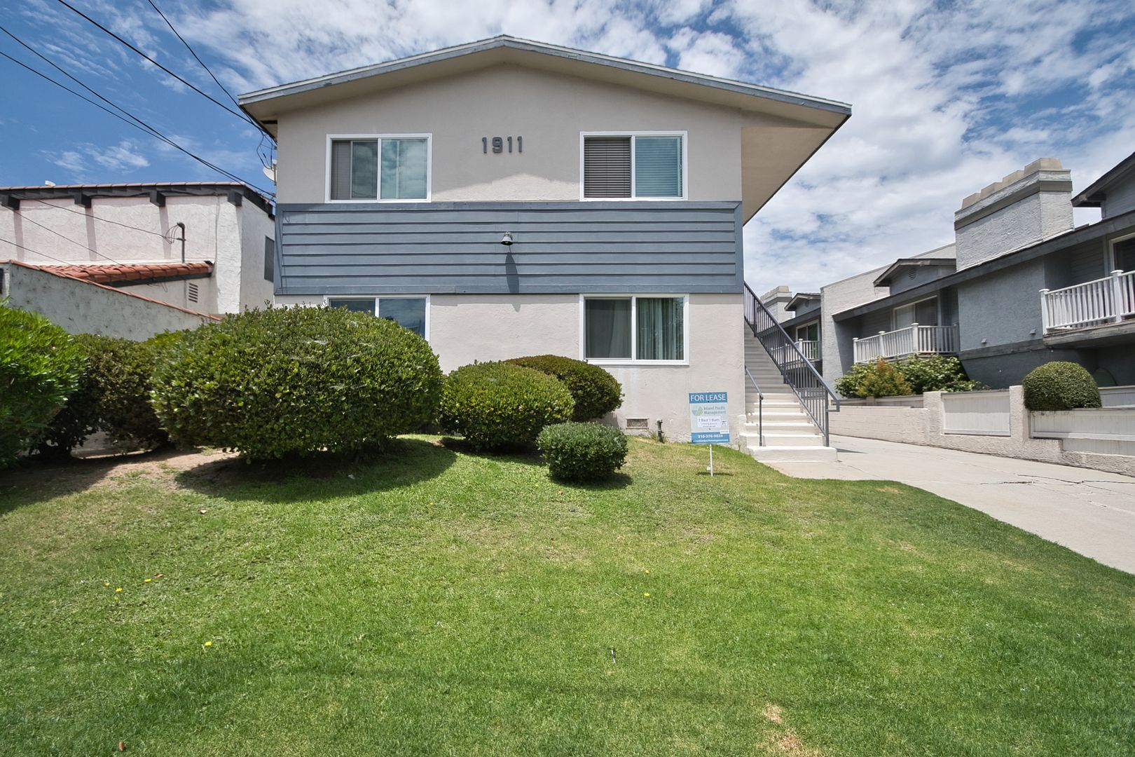 Redondo Beach Apartment: 1911 Carnegie Lane