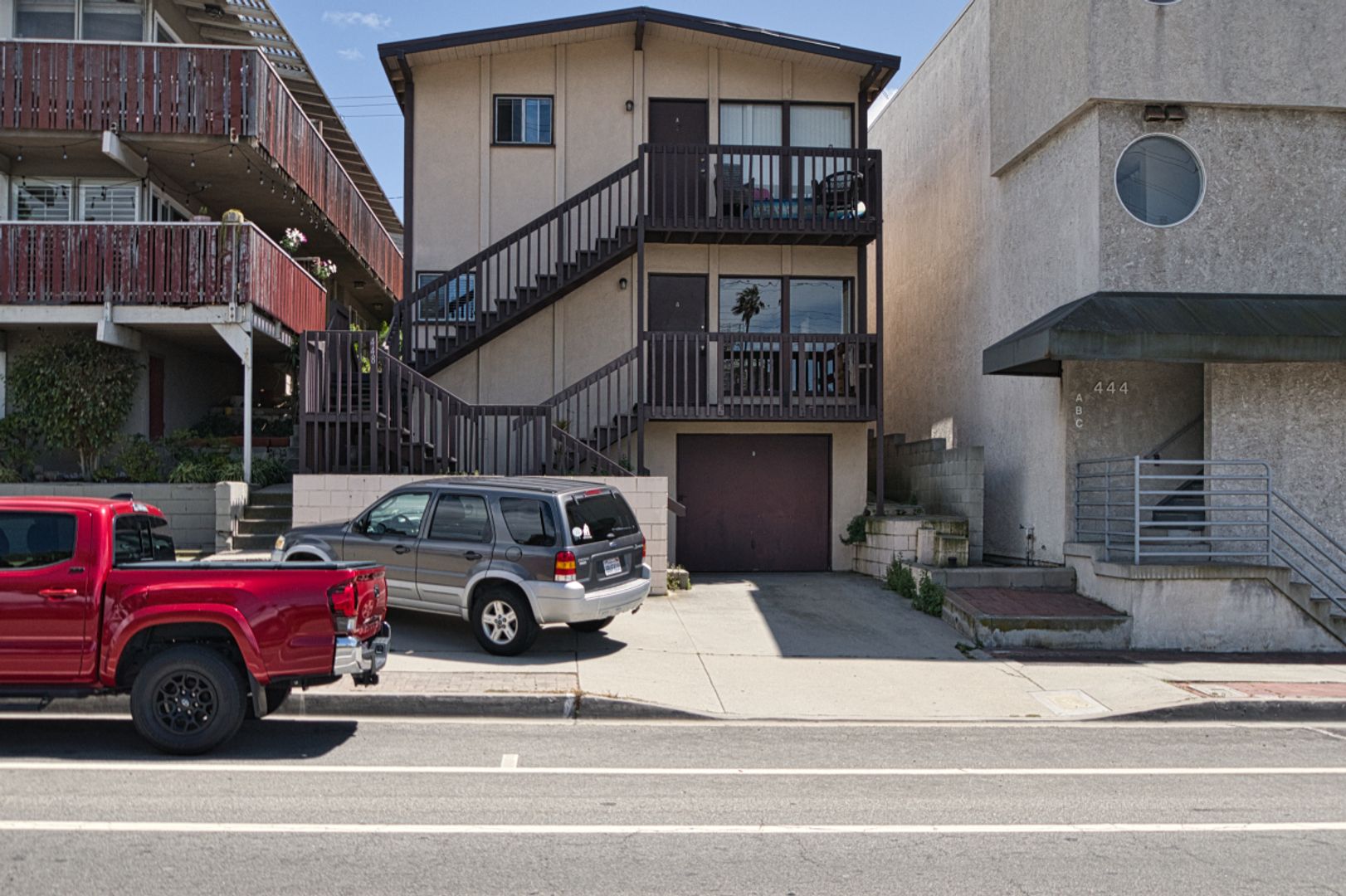 Manhattan Beach Apartment: 448 Rosecrans Ave.