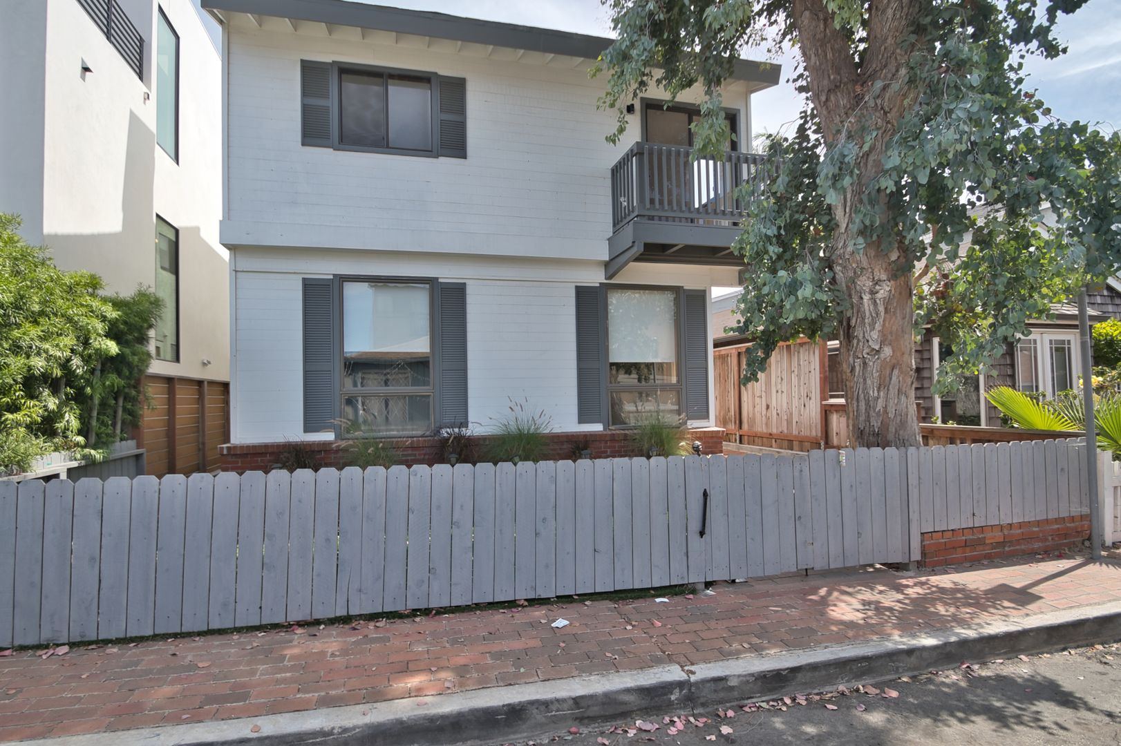 Manhattan Beach House: 472 36th Street