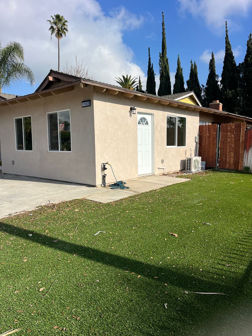 Riverside Apartment: 5033 Hallmark St