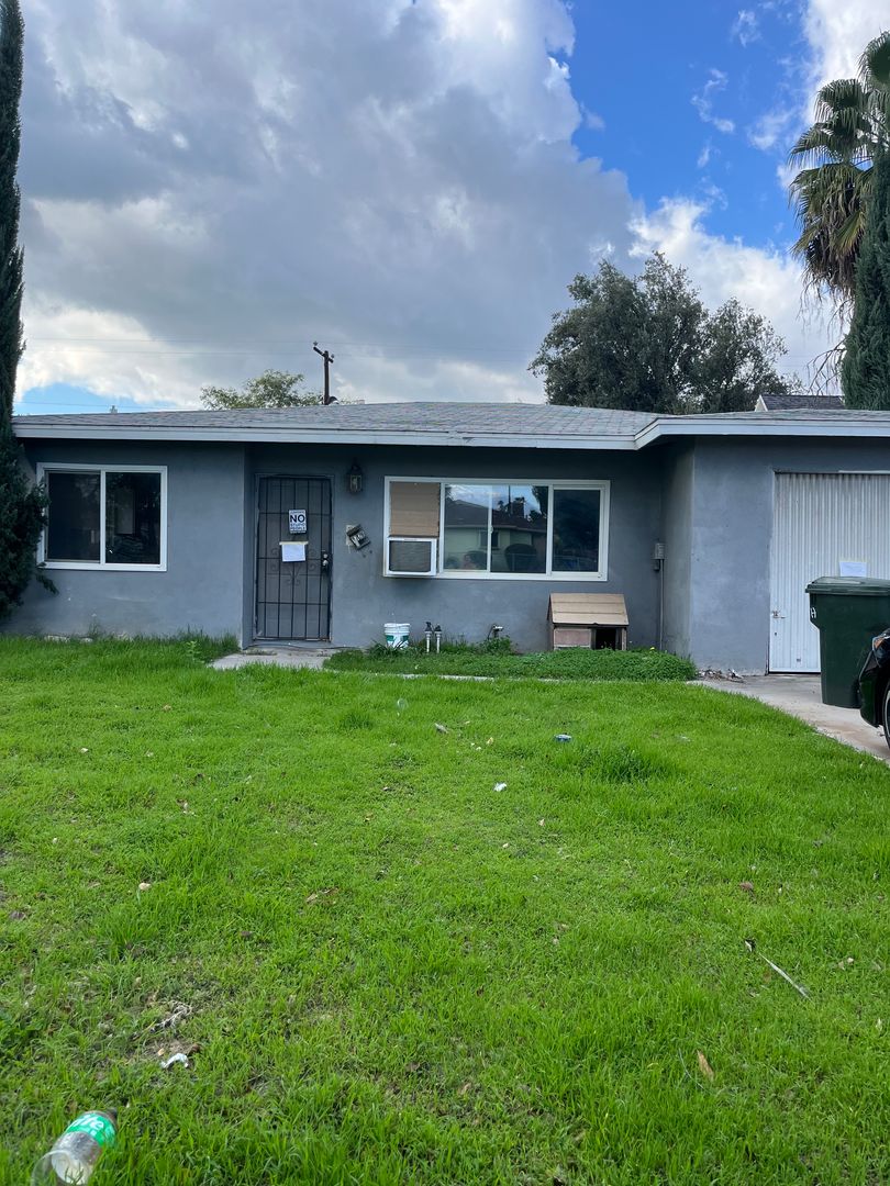 San Bernardino Apartment: 1726 N Sierra Way