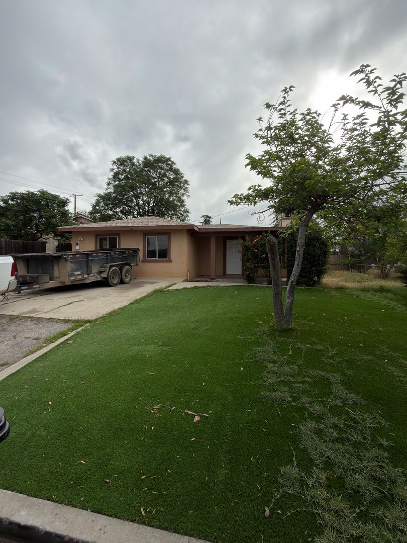 Yucaipa House: 12345 Adams St