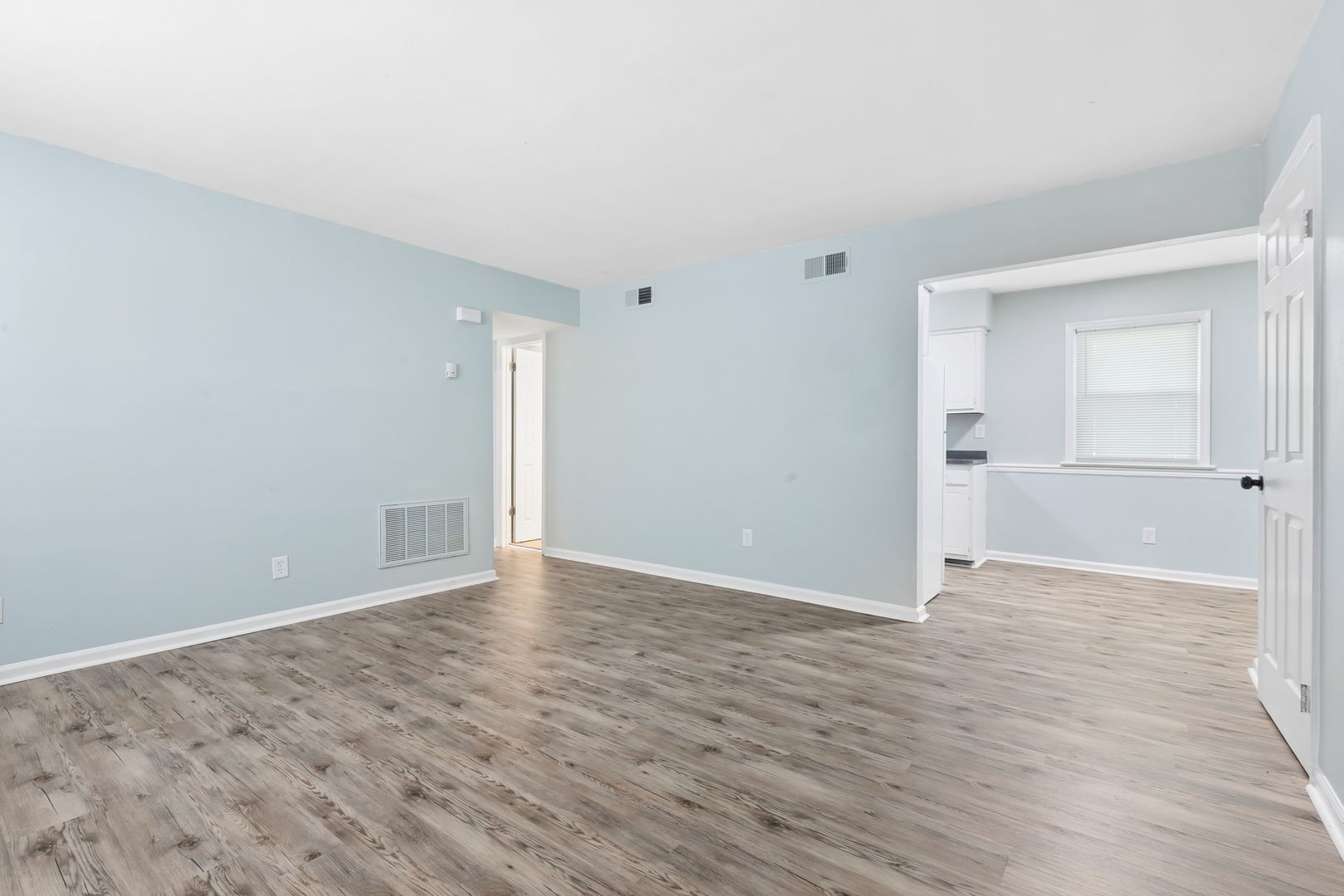 Norfolk Apartment: 2707 Azalea Garden Road