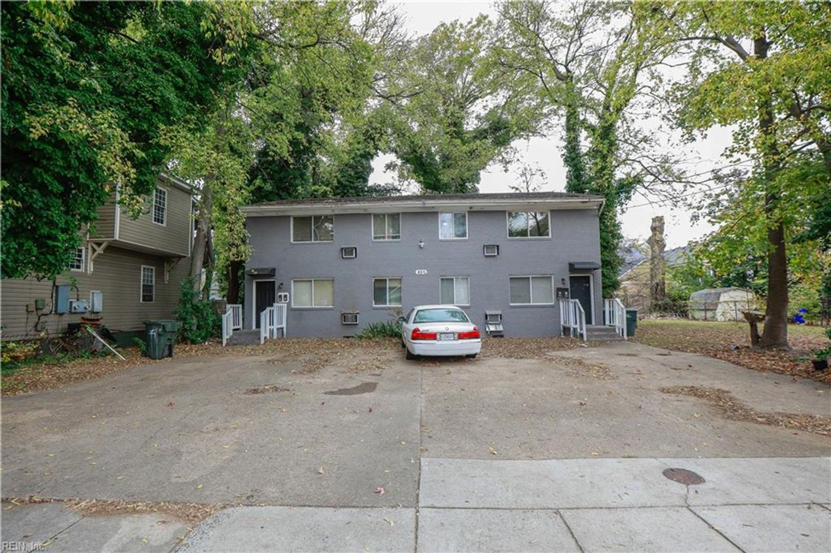 Norfolk Apartment: 850 W 34th Street