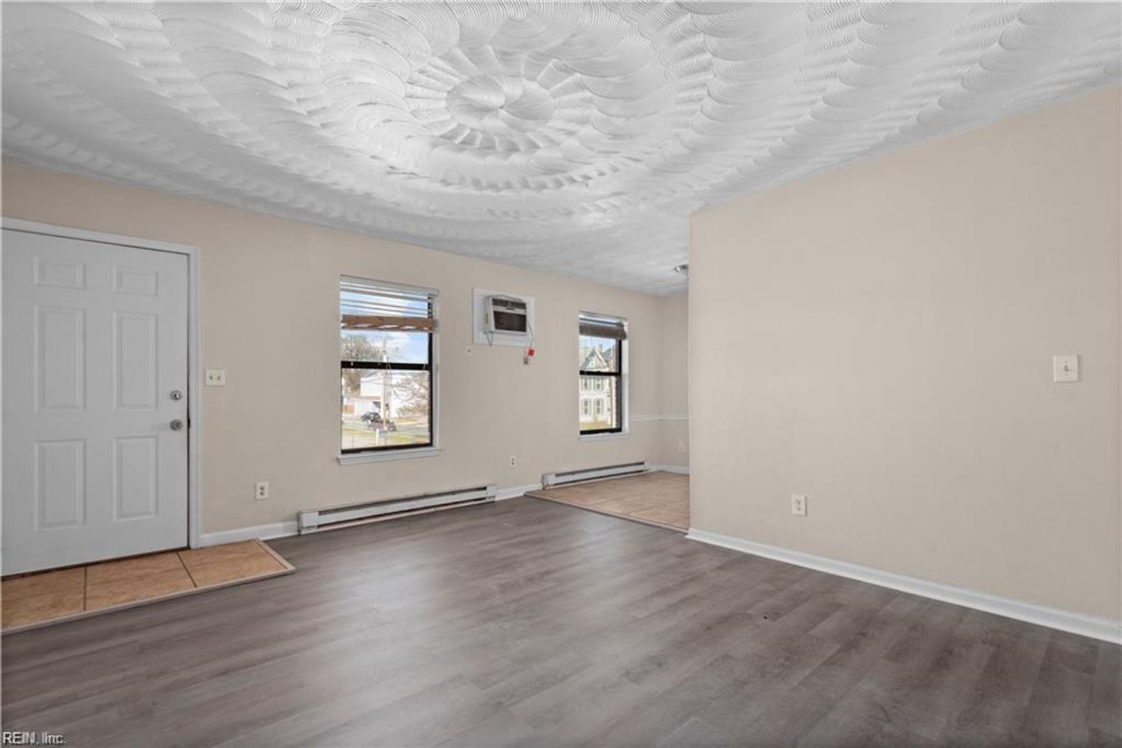 Norfolk Apartment: 201 W 34th Street