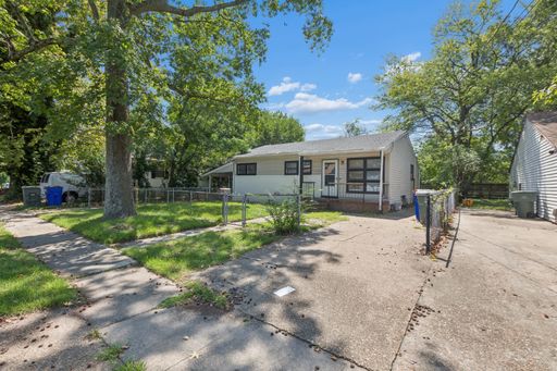 Renovated Norfolk Side by Side Duplex!! – photo 1