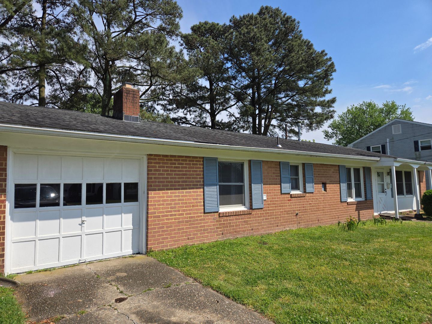 Virginia Beach House: 424 Kingswood Place