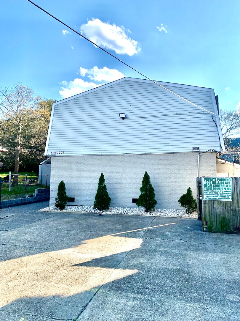 Norfolk Apartment: 1005 Hillside Avenue