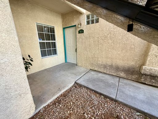 Spectacular condo in the heart of Green Valley – photo 1