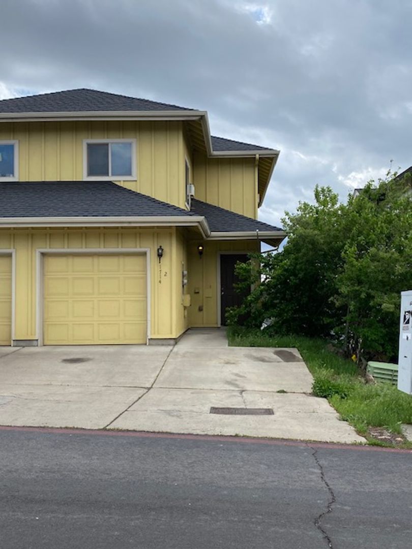 Bend Apartment: 1714 NE Lotus Drive