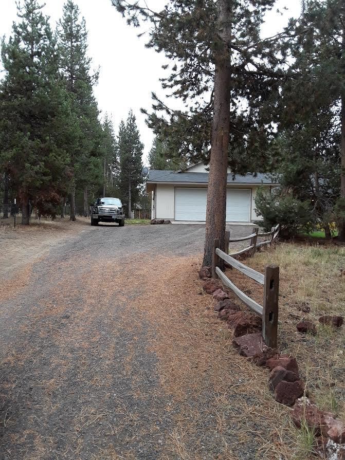 LaPine House: 16293 Lava Drive
