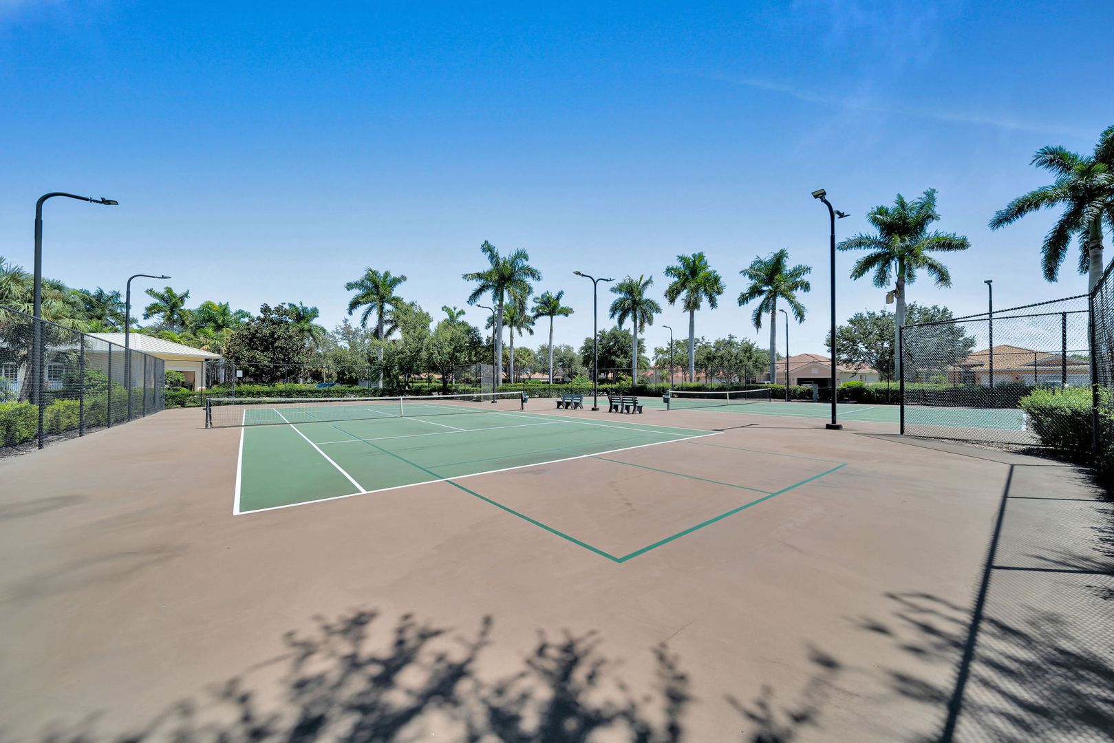 NORTH FORT MYERS House: 13225 SILVER THORN LOOP