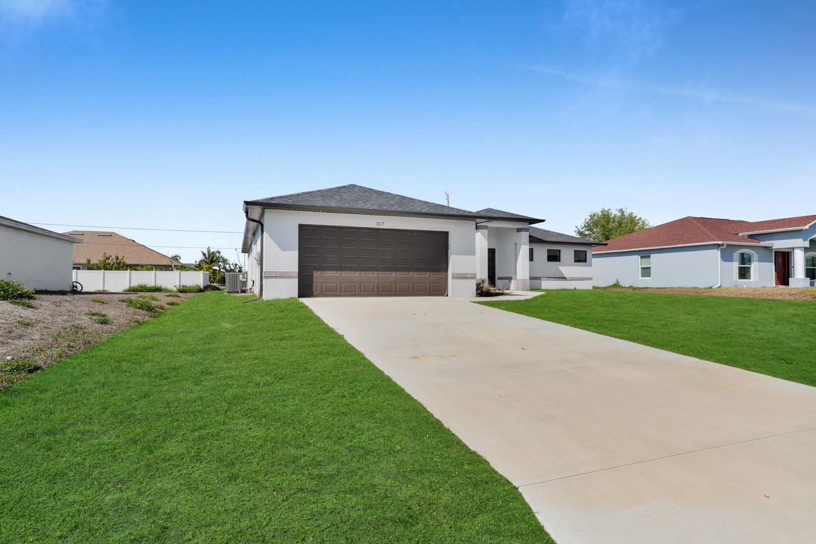 Cape Coral House: 317 NW 13th Ter