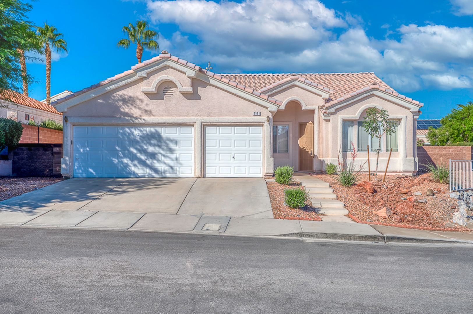 Henderson House: 1111 Heaton Ave