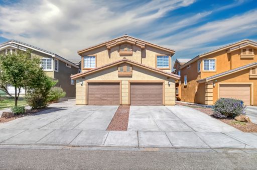 MOVE-IN READY 3BED / 2BATH / 1 GARAGE TOWNHOME * NO HOA * NO CARPET - BUILT 2009 – photo 1