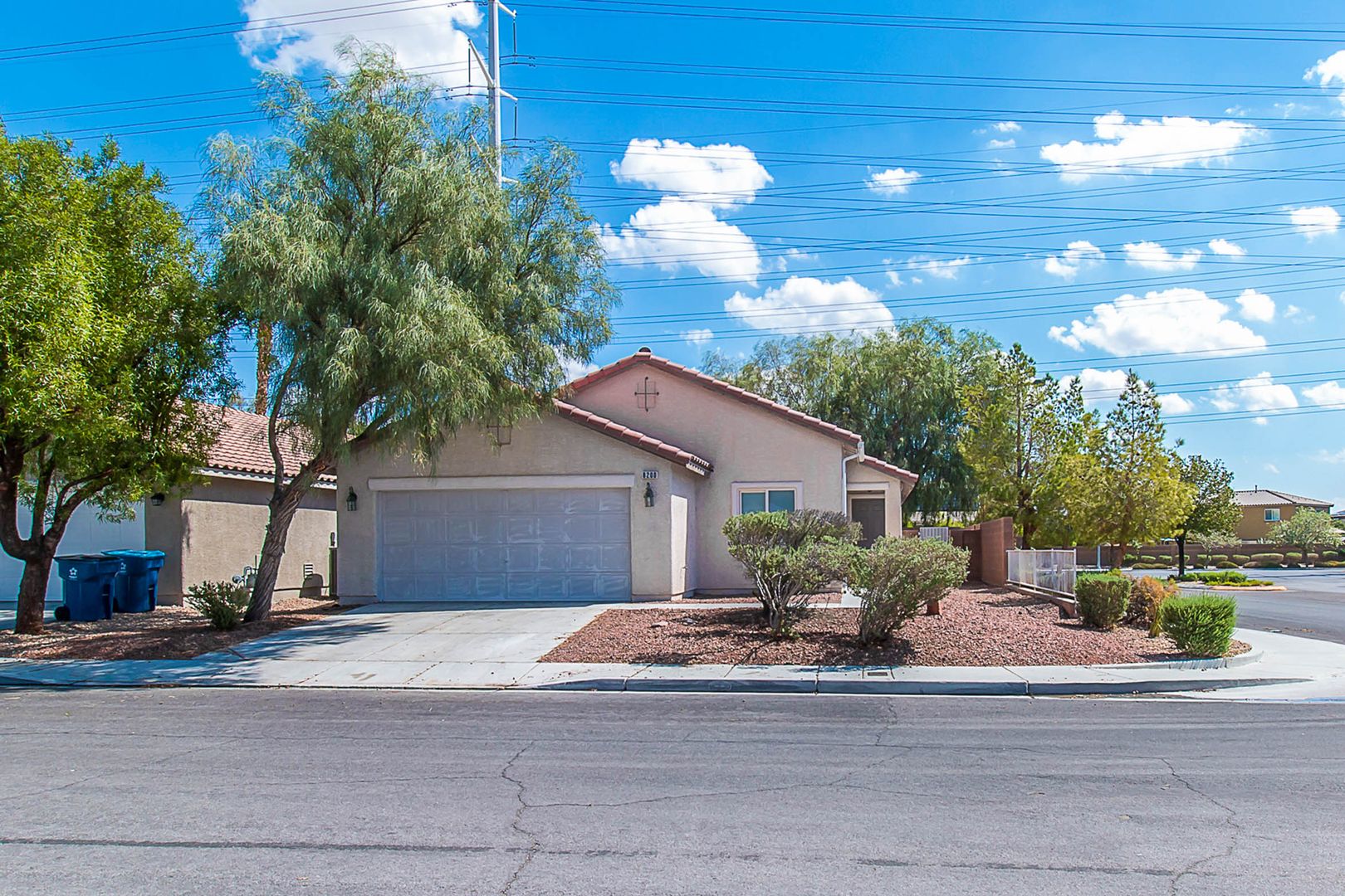 Las Vegas House: 8200 Calico Wind St