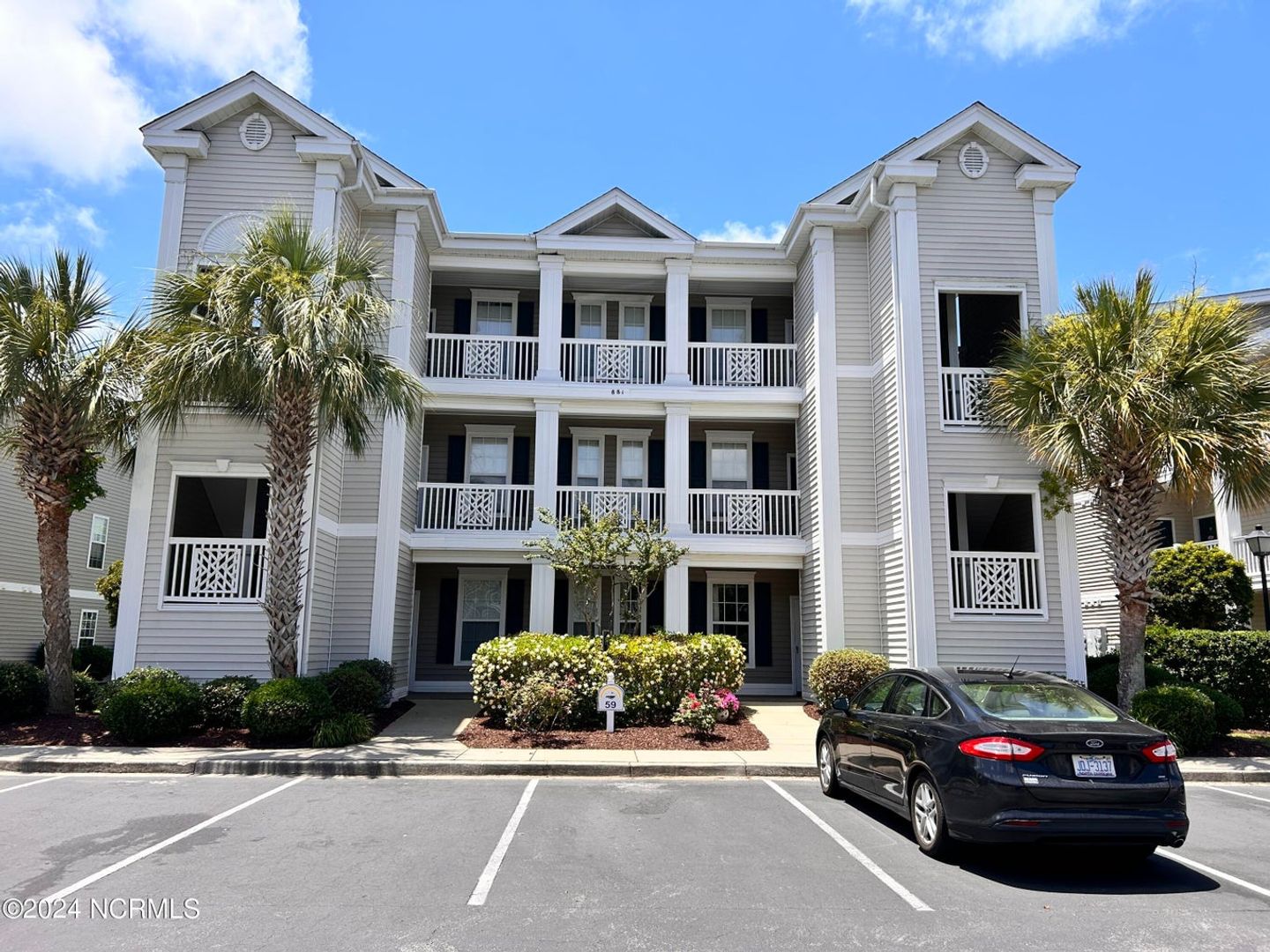 Sunset Beach House: 881 Great Egret Circle SW #59D