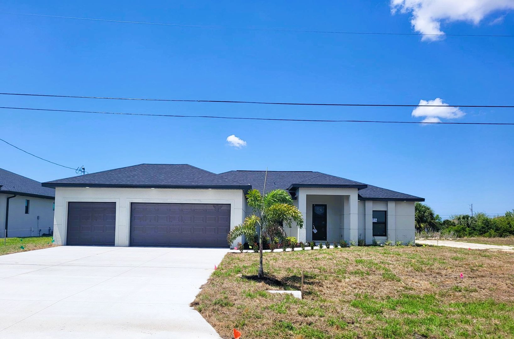 Cape Coral House: 654 NE 5TH PL