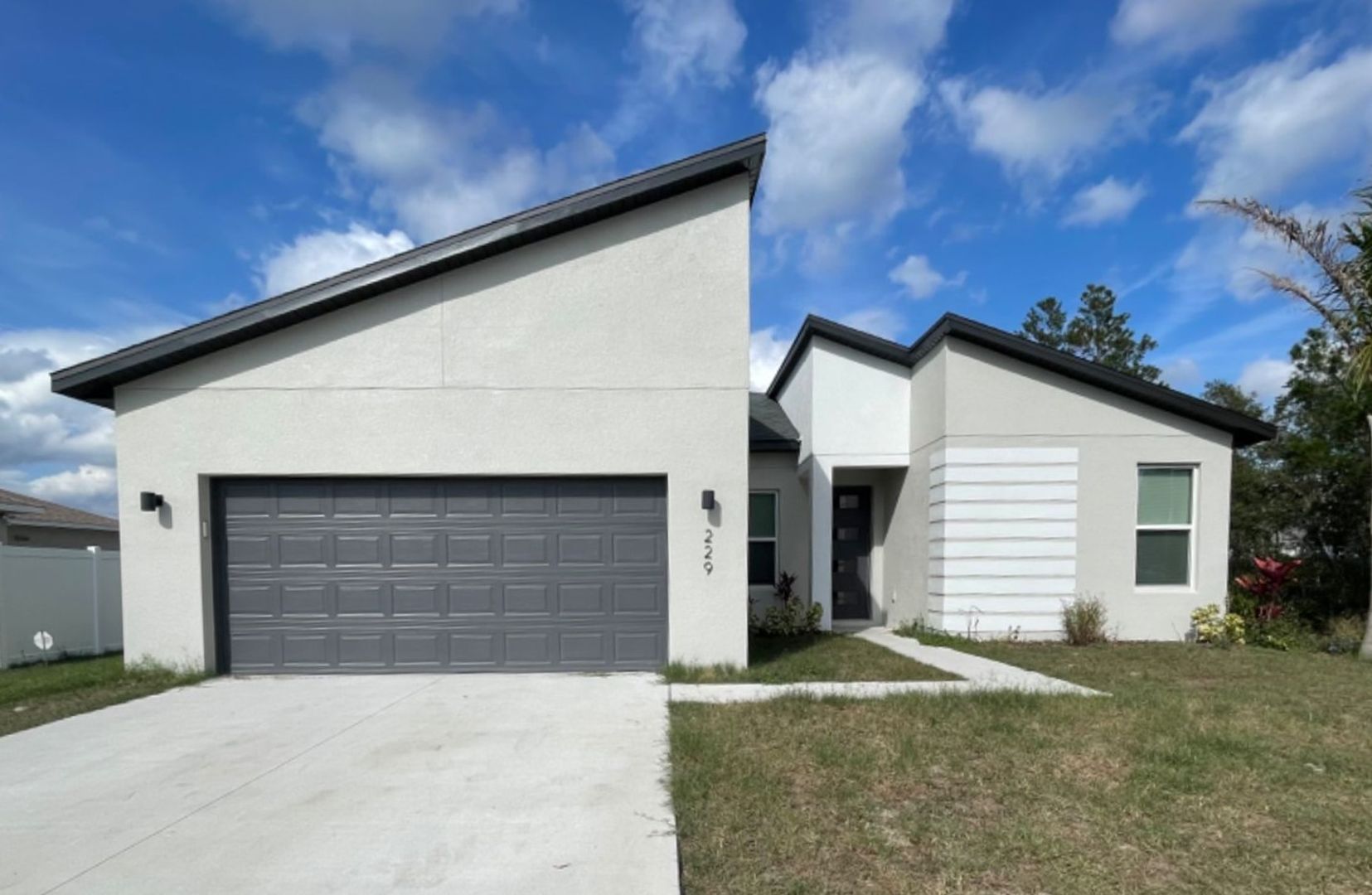 Kissimmee House: 229 Hibiscus Lane