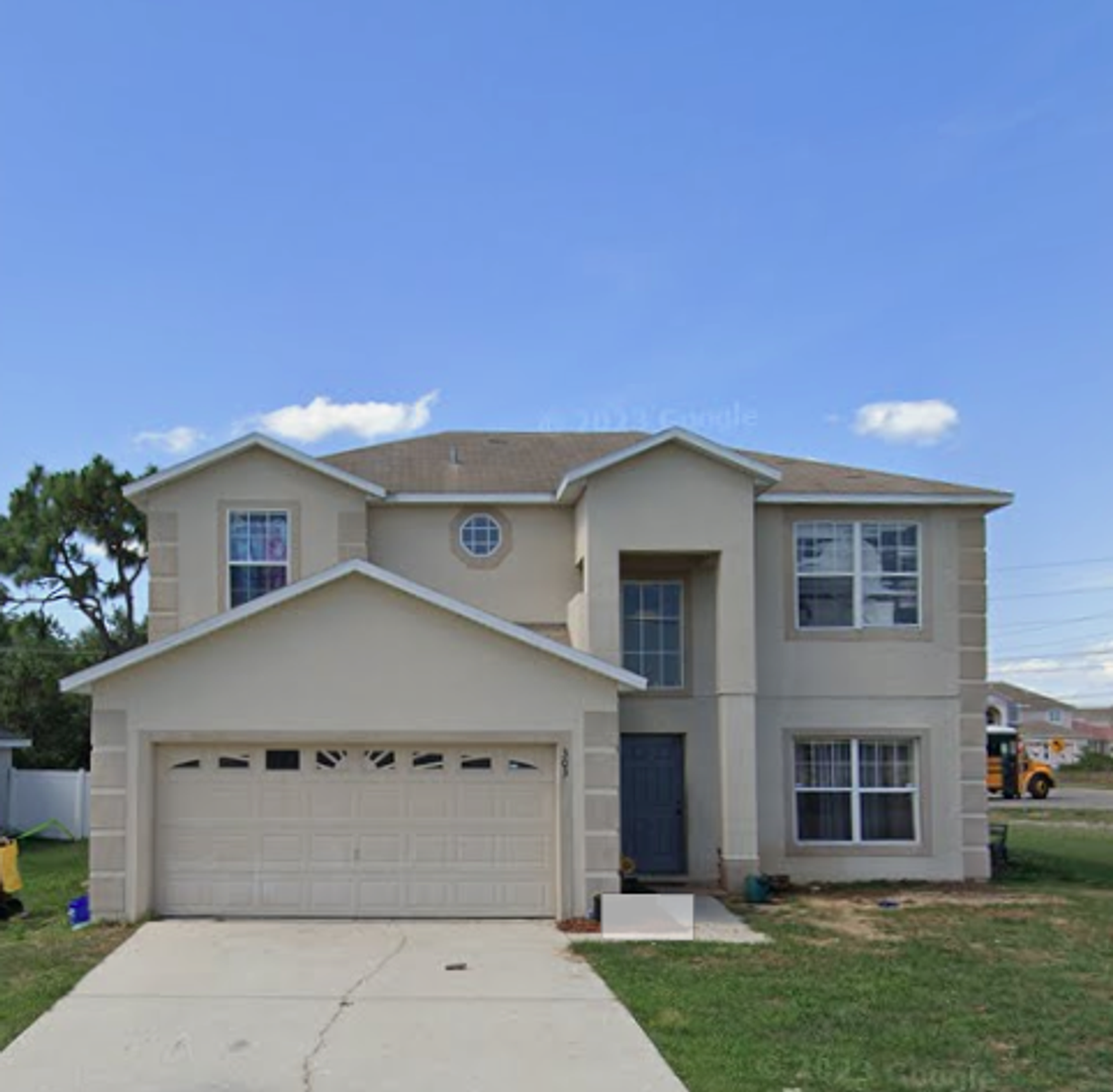 Poinciana House: 303 Churchill Court