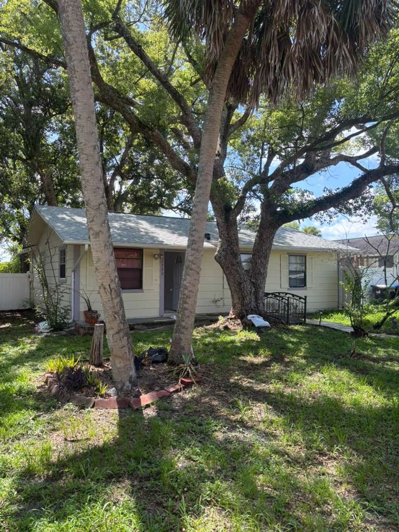 Orlando House: 1209 Gattis Dr