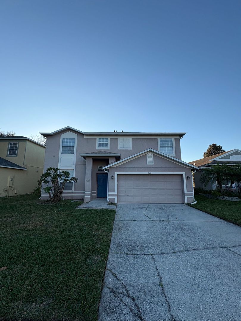 Oviedo House: 448 Eastbridge Dr