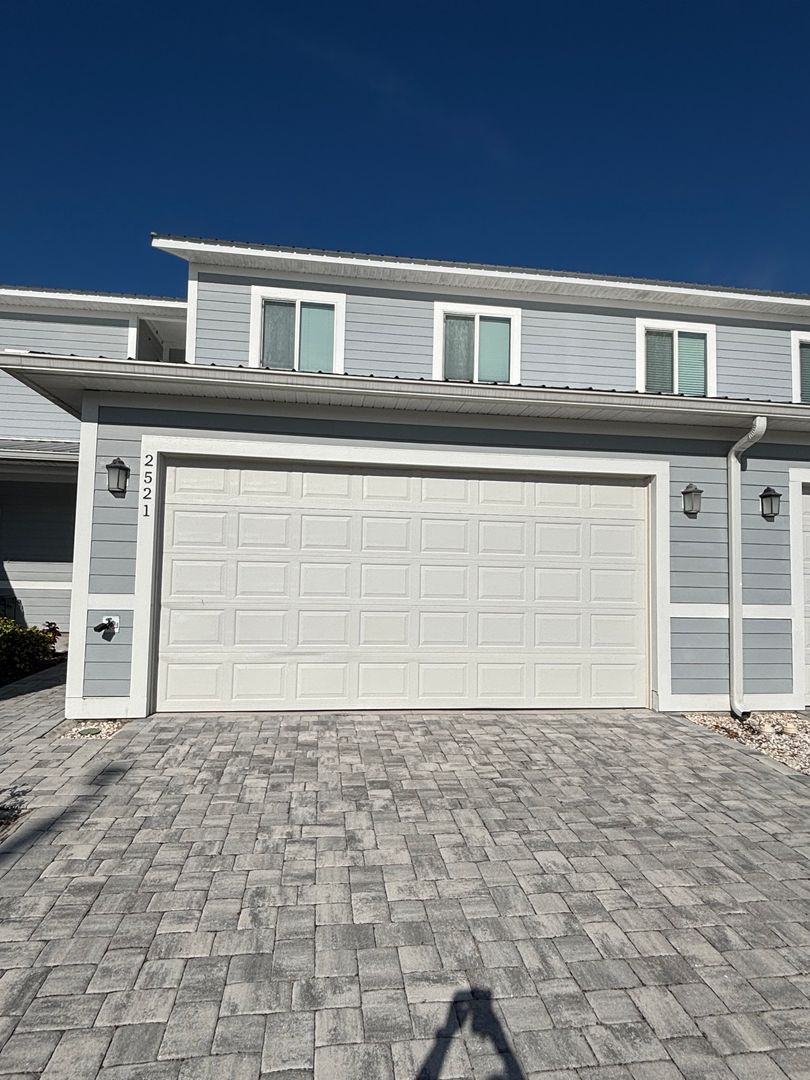 Winter Haven House: 2521 Pine Pl