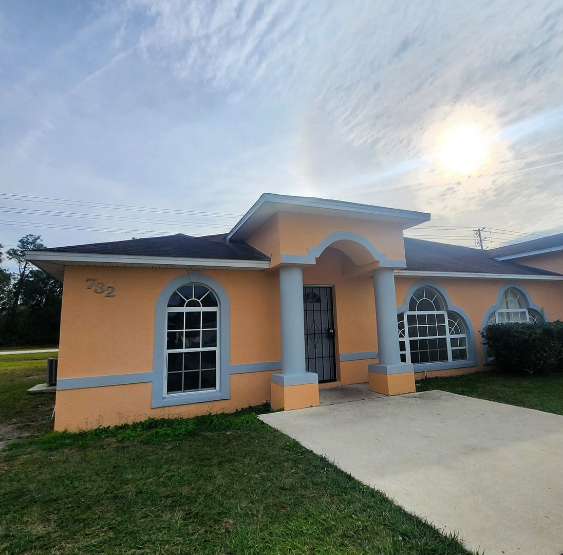 Kissimmee House: 732 Bobcat Ct