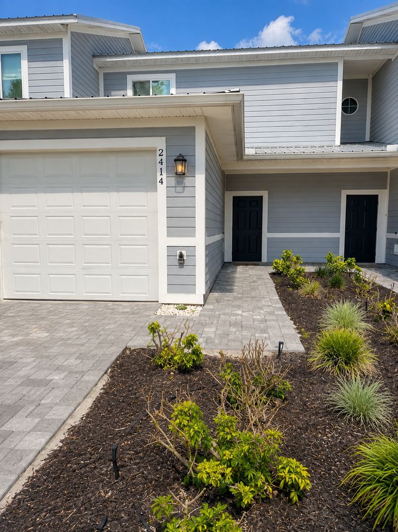 Winter Haven House: 2414 Willow Way