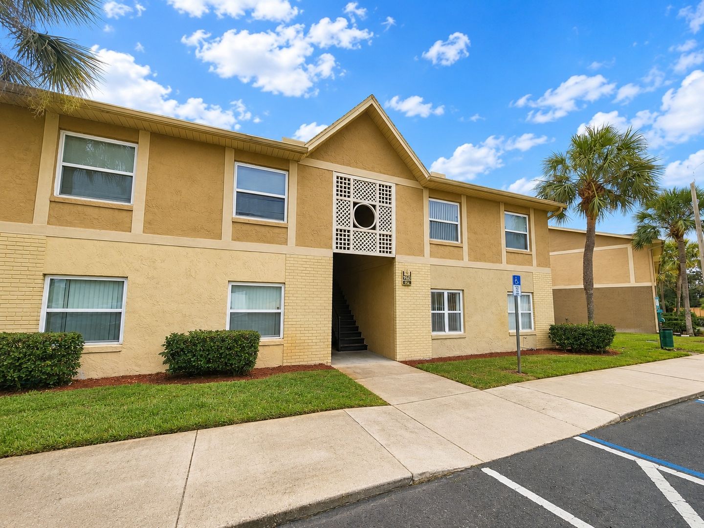 Orlando Condo: 9933 Sweepstakes Lane #6
